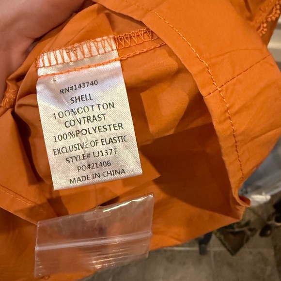 Chic Ruffled Orange Blouse - Picture 5 of 5